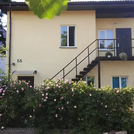 Bambukovyi Gai Apartment Kyiv Exterior photo